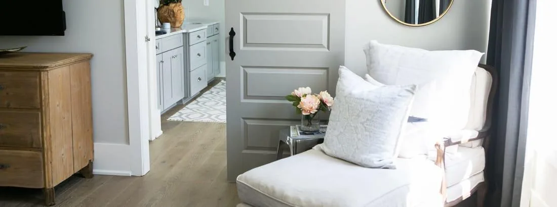 6 Ways to Decorate a Corner