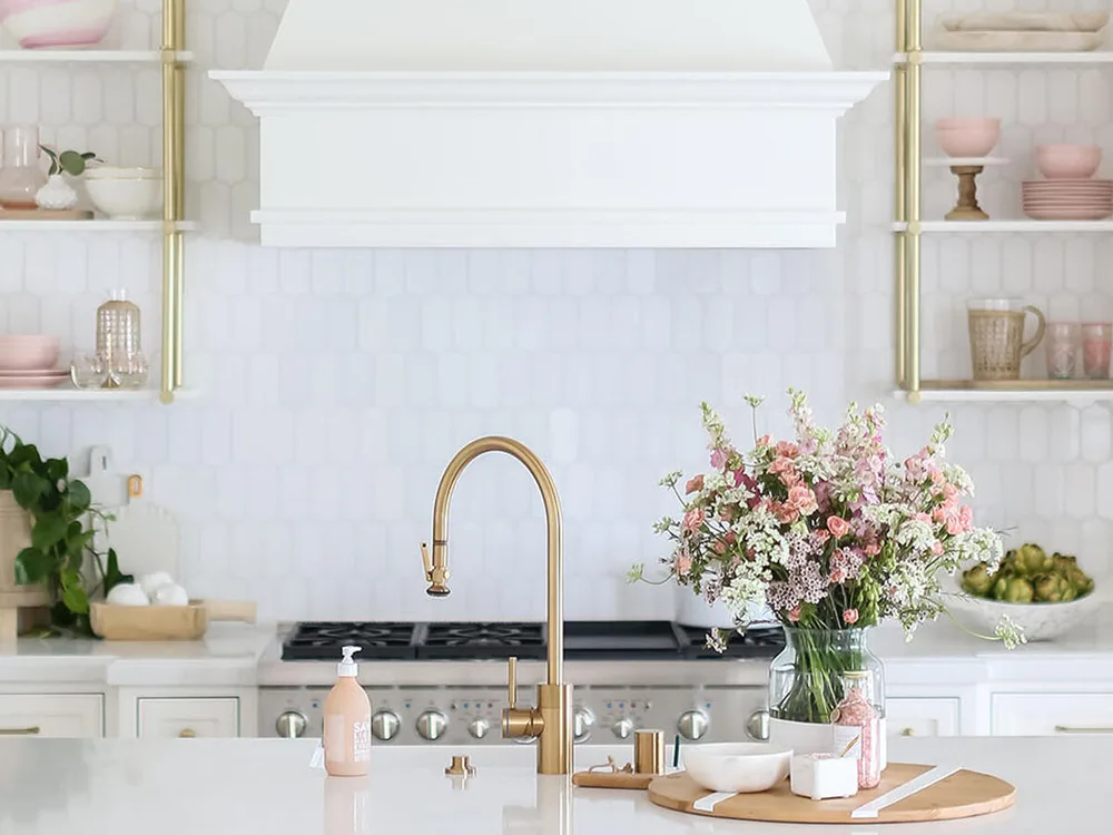 10 Items to Style Your Kitchen Island With