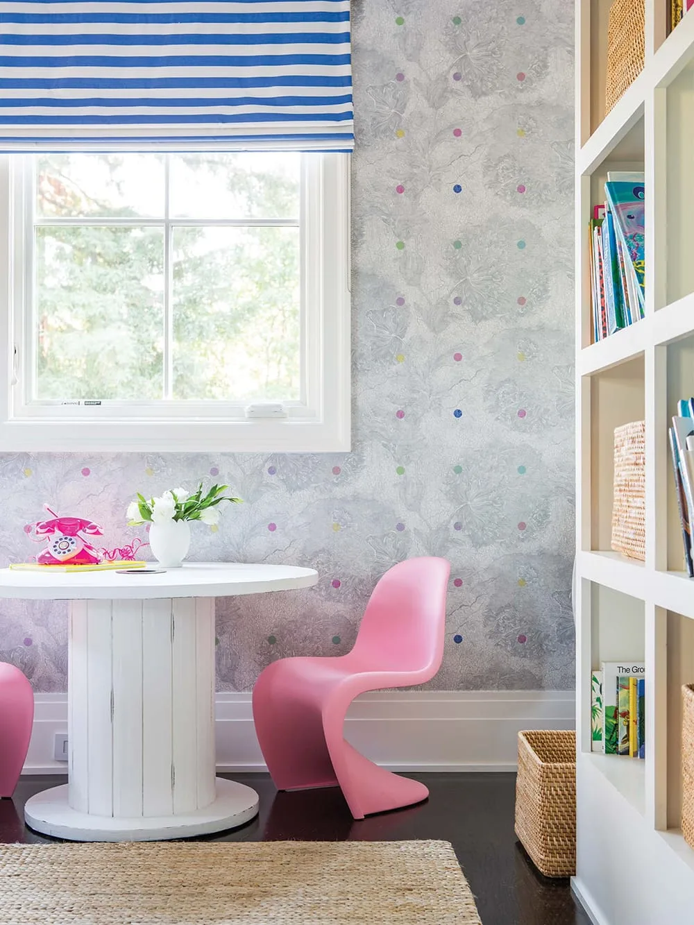 Kids room seating