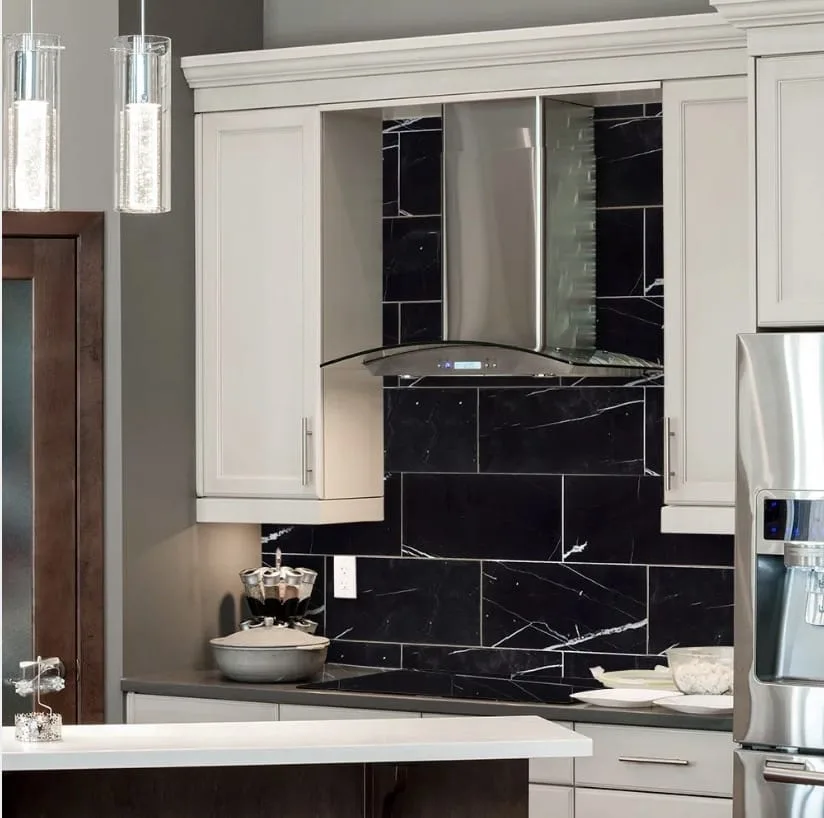Jeffrey Court Nero Marquina Tile
