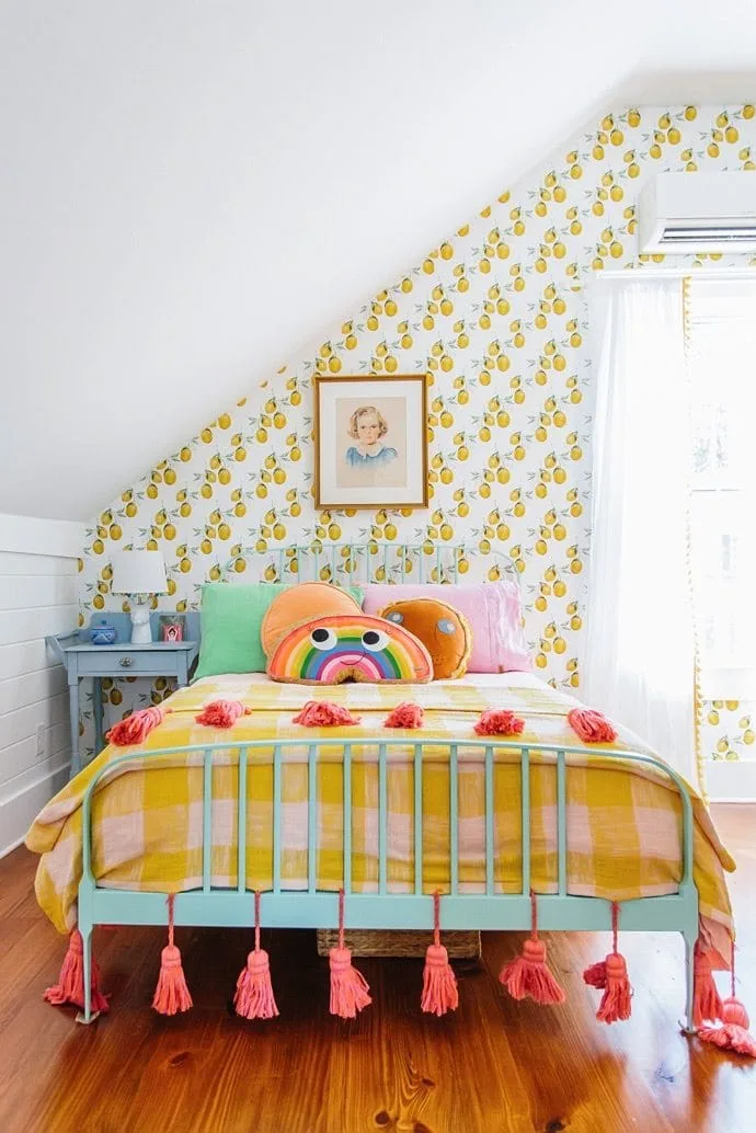Kids room bedding
