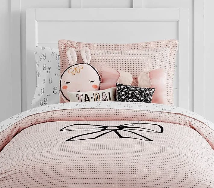 Kids room bedding