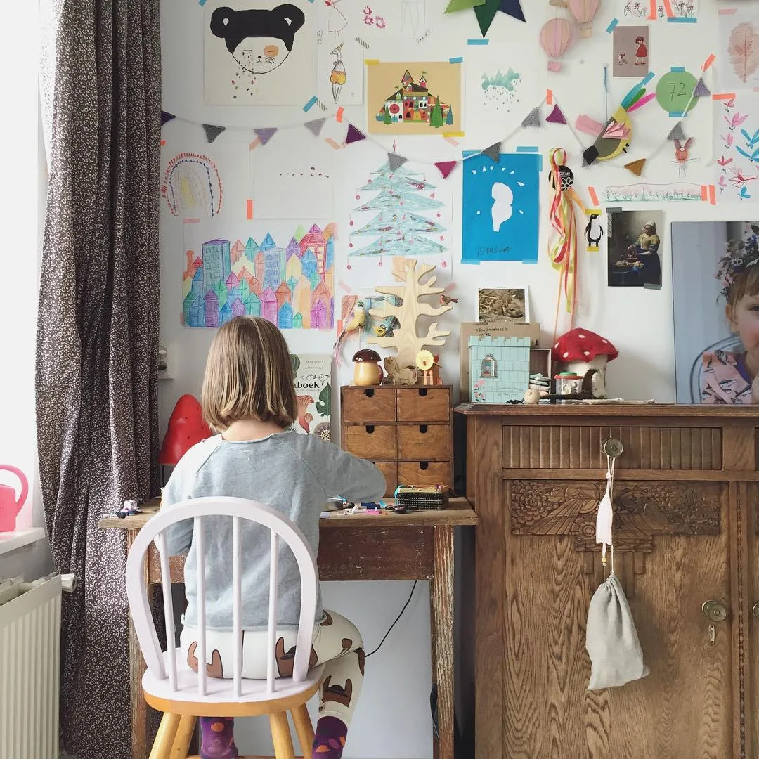 How to hang kids art