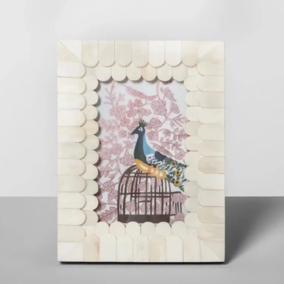 Scalloped Pieced Bone Frame