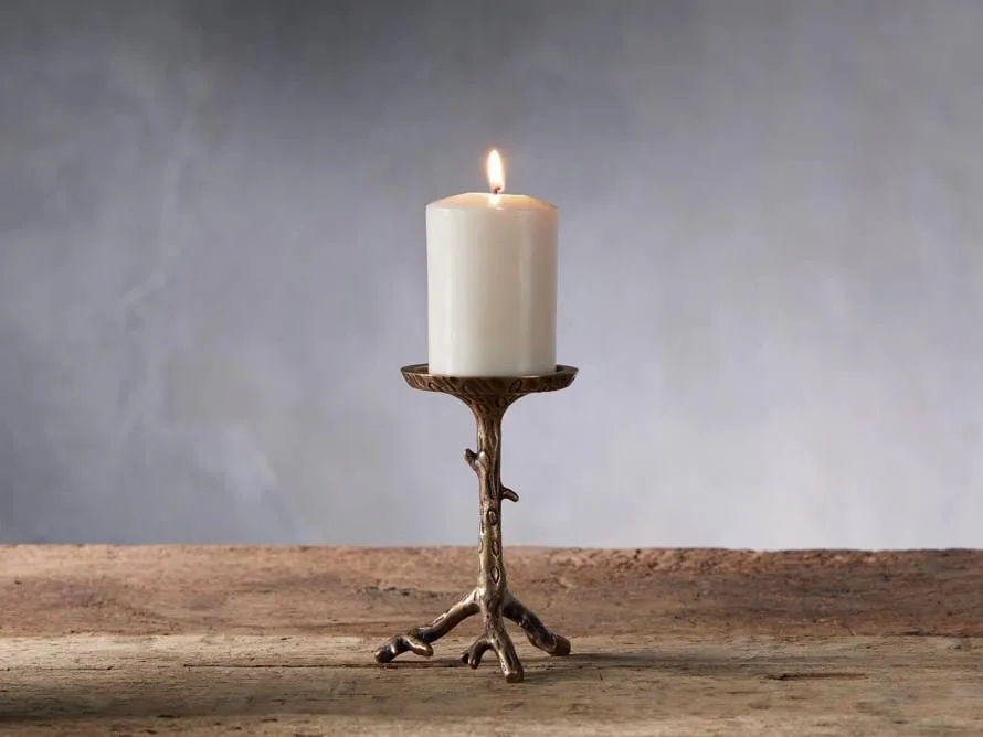 Acadia Pillar Holder