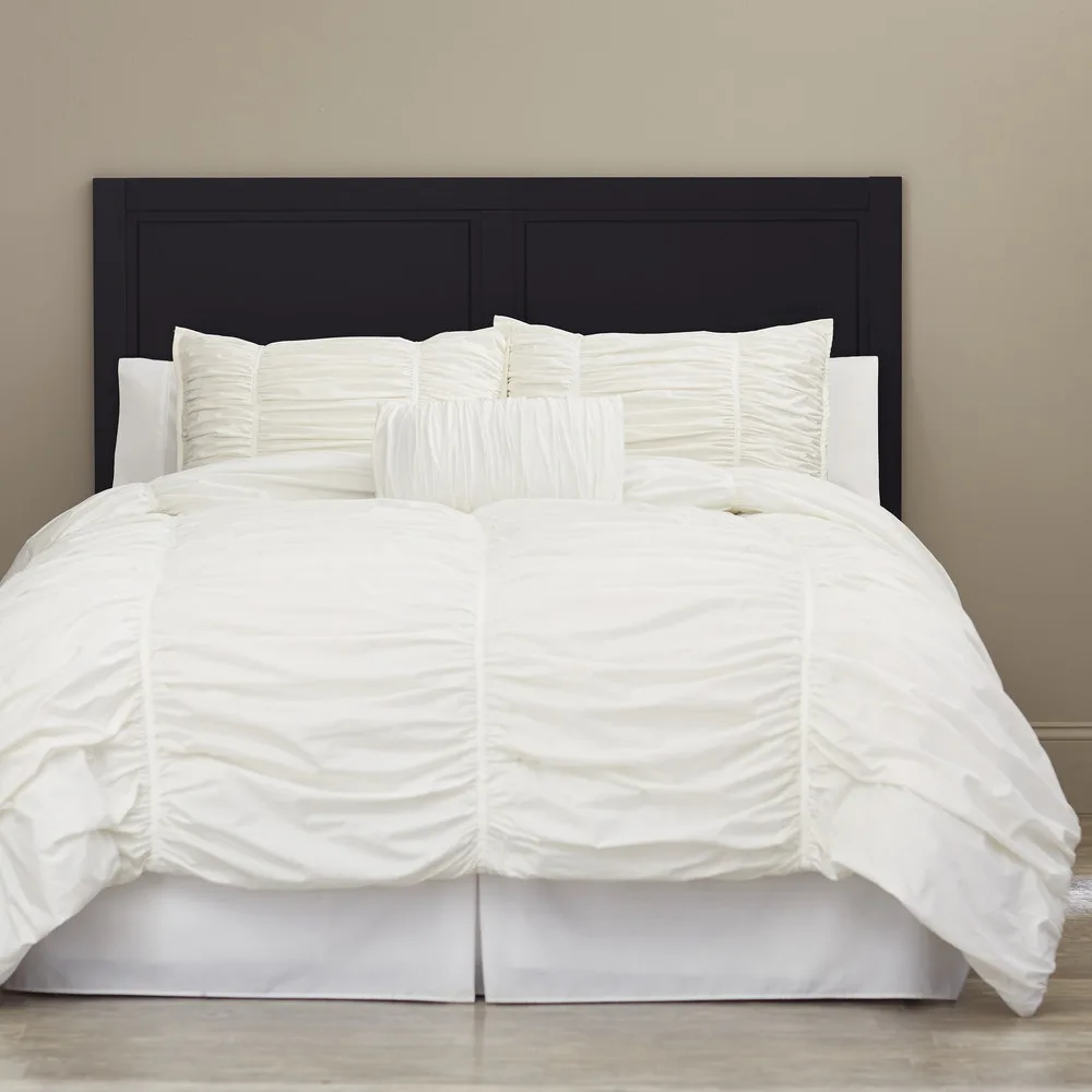 Luxury Bedding: design detail 1