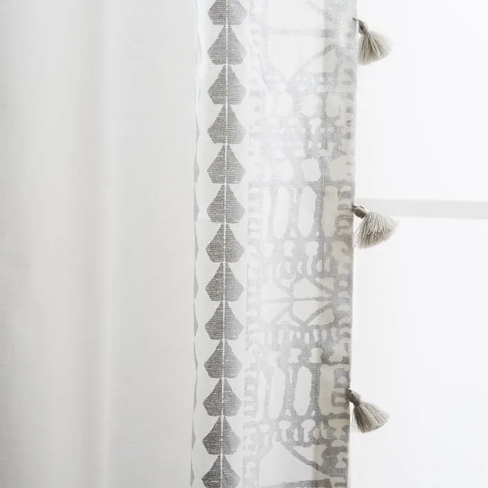 WINDOW TREATMENTS: design detail 2