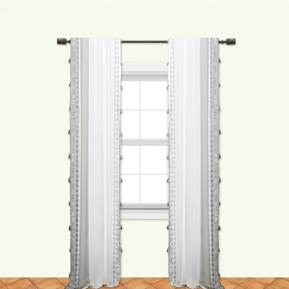 WINDOW TREATMENTS: design detail 1