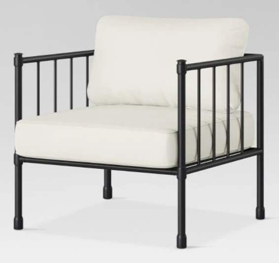 Stylish accent chairs: design detail 1
