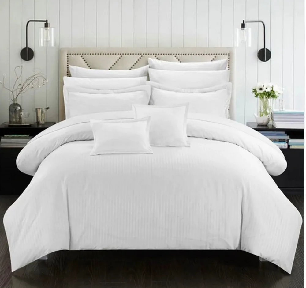 Luxury Bedding: design detail 2