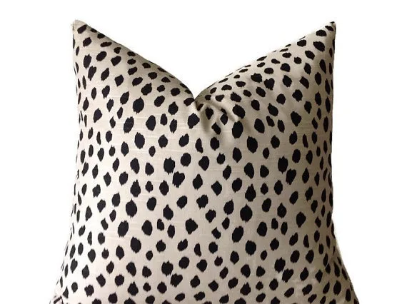 option 2 pillows: design detail 2