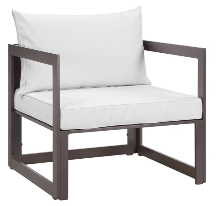 Stylish accent chairs: design detail 2