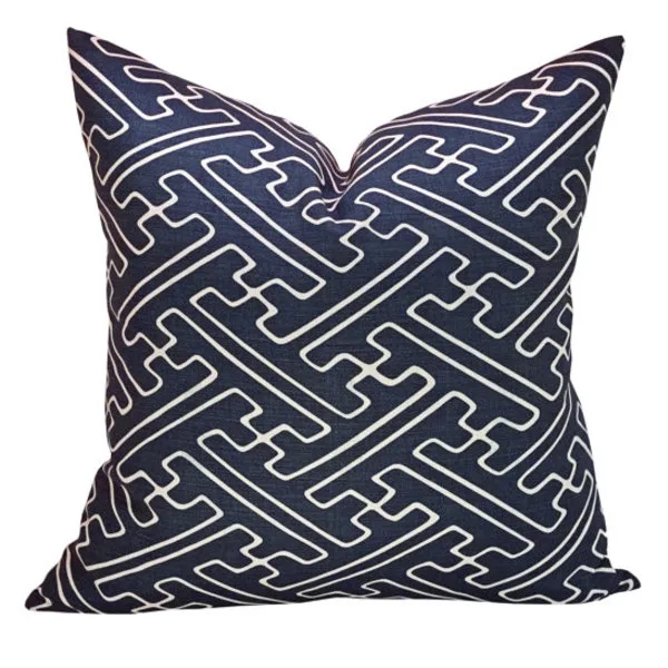 Gata pillow