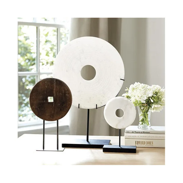 Bunny Williams Decorative Disc on Stand-Small